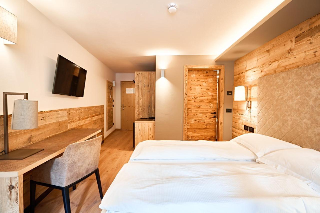 Double Room with Mountain View,1216302616:JPEG