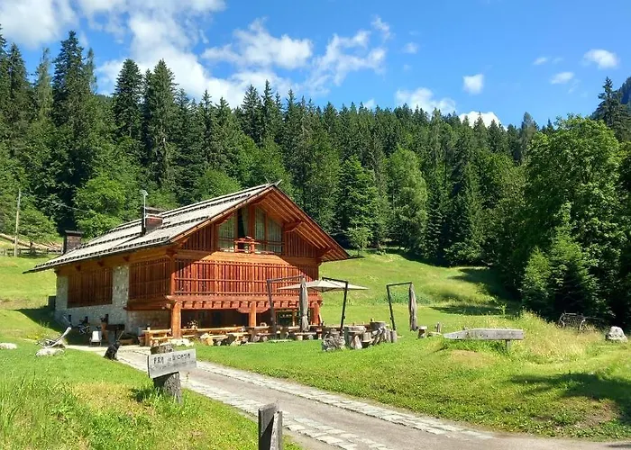 Pra De La Casa Bed and Breakfast